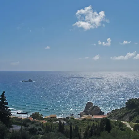 Large By The Pool - Beach, Corfu Apartment Pelekas