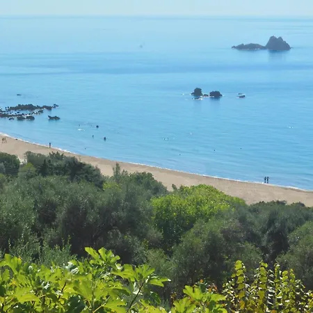 Large By The Pool - Beach, Corfu Lägenhet *