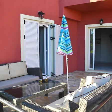 Large By The Pool - Beach, Corfu Apartment Pelekas